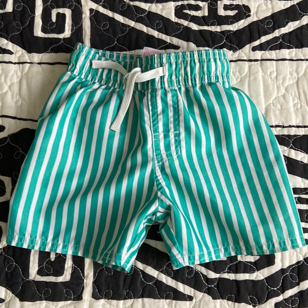 Swim trunks 2T 🏊🏼